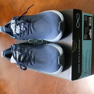 BOLT FADE TO BLUE SZ 8.5 W WORN 1